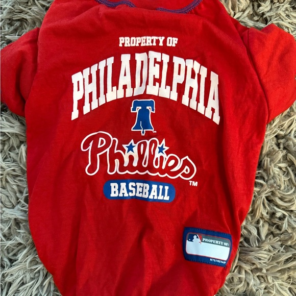 Philadelphia Phillies dog t-shirt - Picture 6 of 6